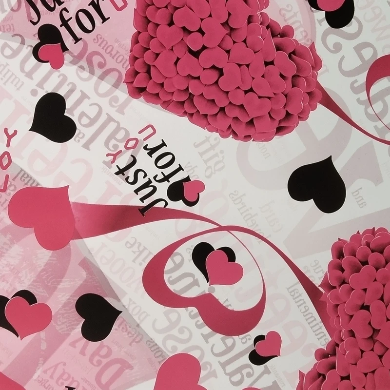 کاغذ کادو مدل قلبی سایز 80*50 سانتی متر مجموعه 5 عددی