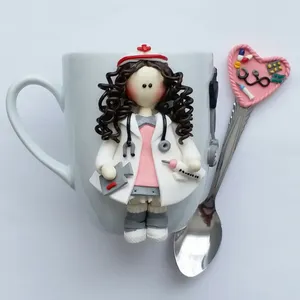 ماگ سرامیکی مدل پزشک L1988 به همراه قاشق