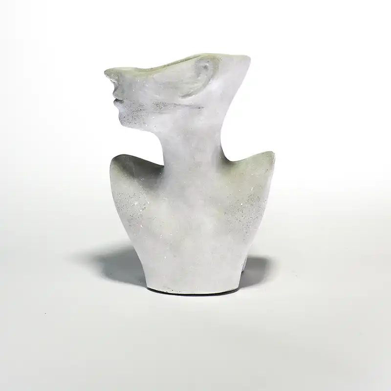 گلدان بتنی مدل نیم رخ کد KB111