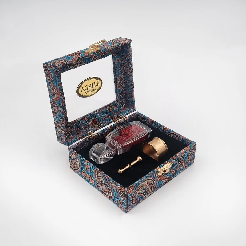 زعفران کادویی عاقله - 3 گرم به همراه هاون