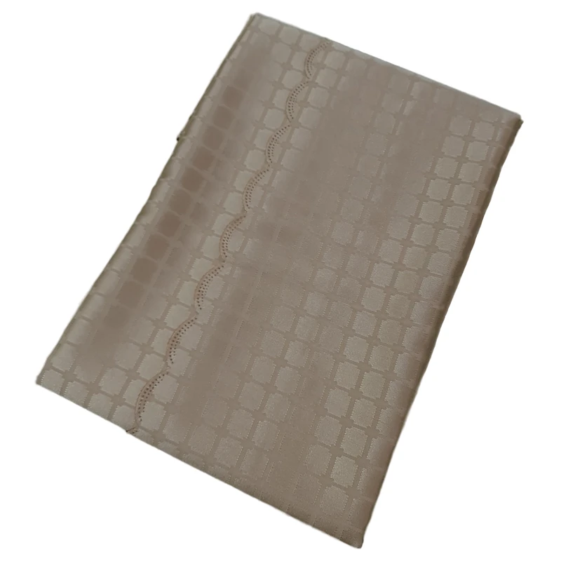 رومیزی رزین تاژ مدل چهارخانه سایز 150x150 سانتی‌متر