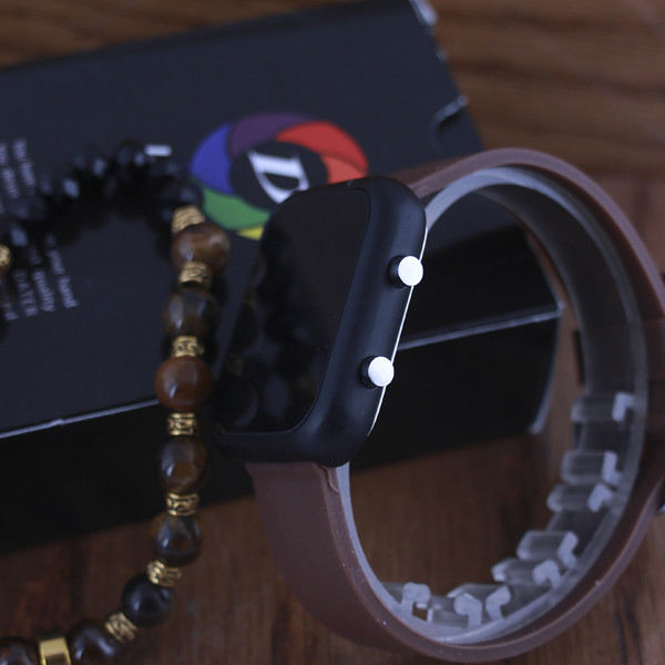 ساعت مچی دیجیتال مدل LE 3928 -GHA-ME ساعت مچی دیجیتال مدل LE 3928 -GHA-ME