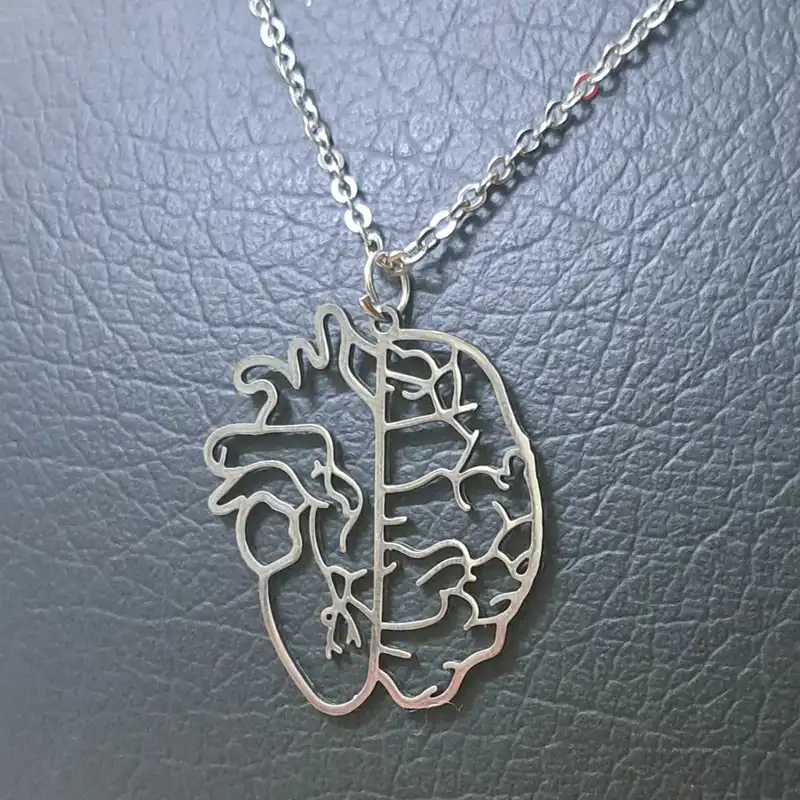 گردنبند دخترانه مدل مغز و قلب