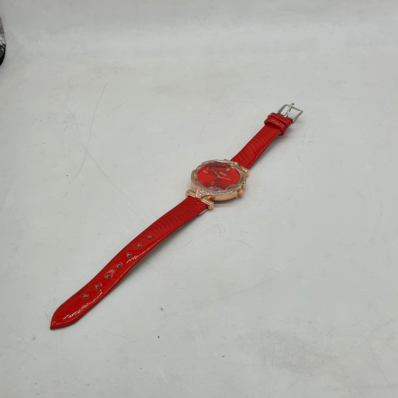 ساعت مچی عقربه ای دخترانه مدل R987 ساعت مچی عقربه ای دخترانه مدل R987