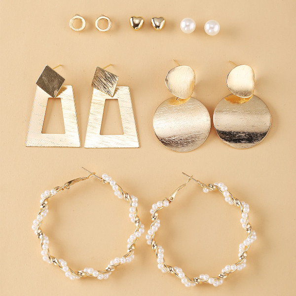 گوشواره دخترانه مدل مربع و دایره بسته 6 عددی گوشواره دخترانه مدل مربع و دایره بسته 6 عددی