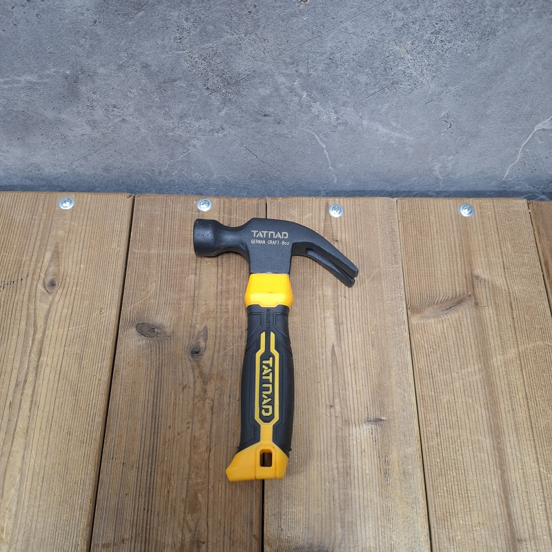 چکش میخ کش تات صنعت مدل 250G با وزن 310 گرم