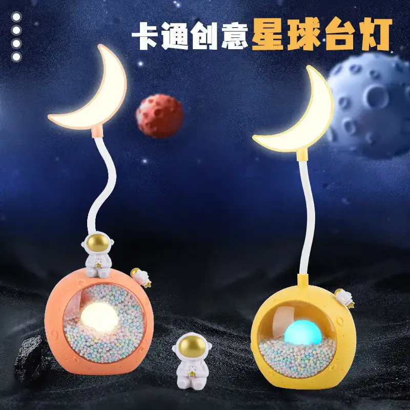 چراغ مطالعه مدل ماه و فضانورد