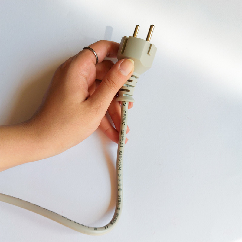 کابل برق سه پین منبع تغذیه کامپیوتر ولکس مدل ماینر کد M2511 طول ۳ متر