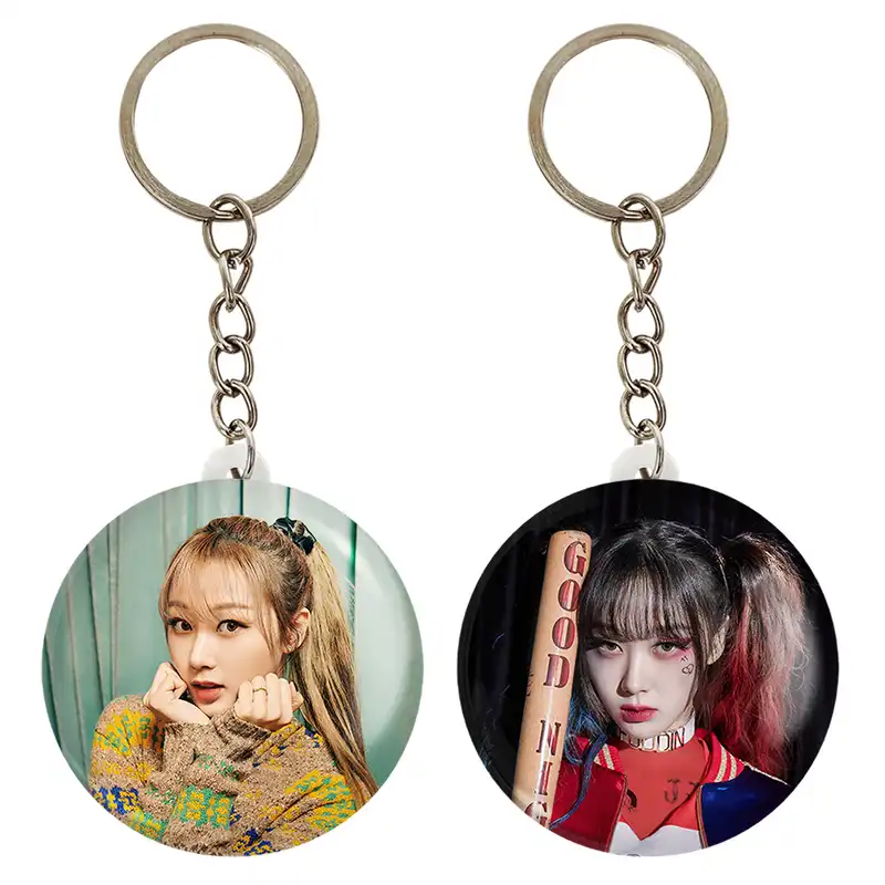 جاکلیدی خندالو مدل جیزل گروه گروه آسپا Aespa کد 1969819708 مجموعه 2 عددی