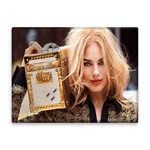 کاشی اطلس آبی طرح بازیگر مارگو رابی مدل T5907