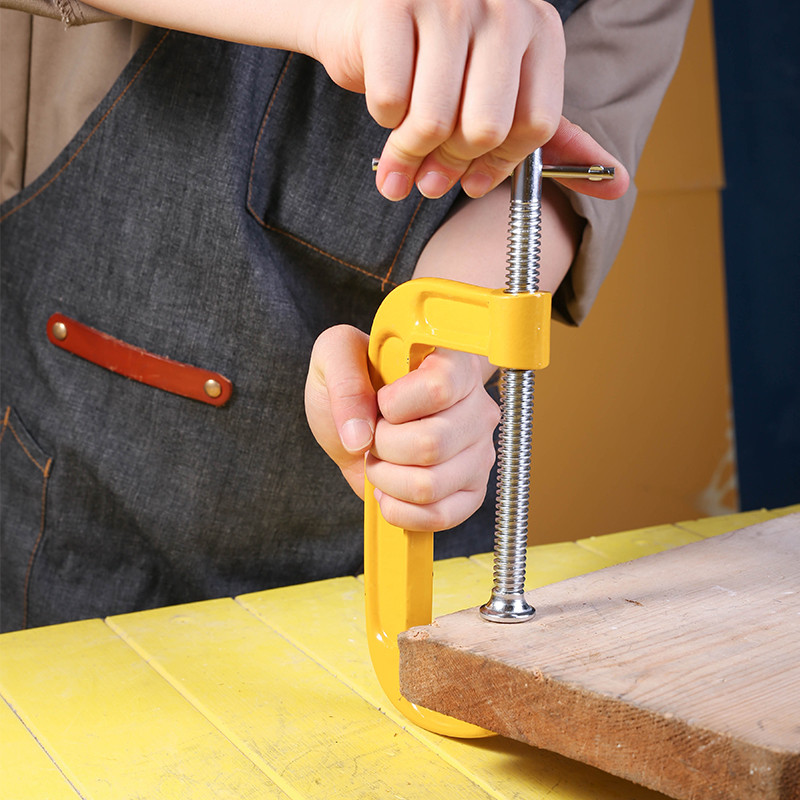 گیره پیچ دستی دلی مدل DL-G205 سایز 5 اینچ