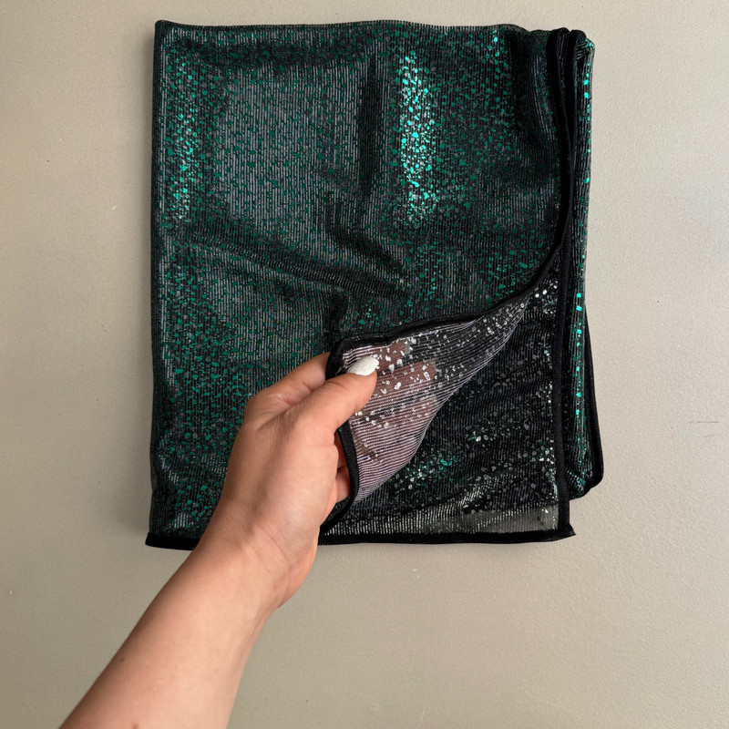 شال زنانه مدل حریر کش لیزری مجلسی دو رو خالخالی دور نوار دوزی