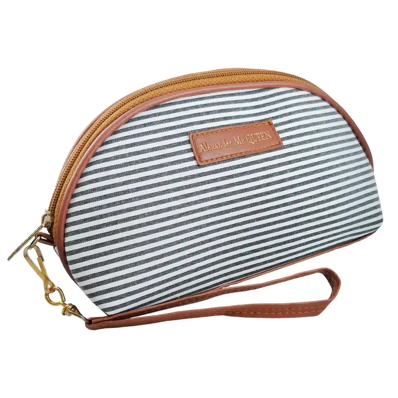 کیف لوازم آرایش زنانه الکساندر مک کویین مدل PRO