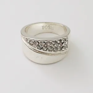 انگشتر زنانه تاش مدل AT191