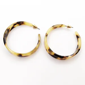 گوشواره زنانه مدل فانتزی کد 023