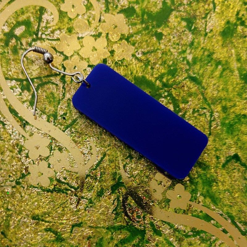 گوشواره دخترانه مدل کلاسیک مستطیلی