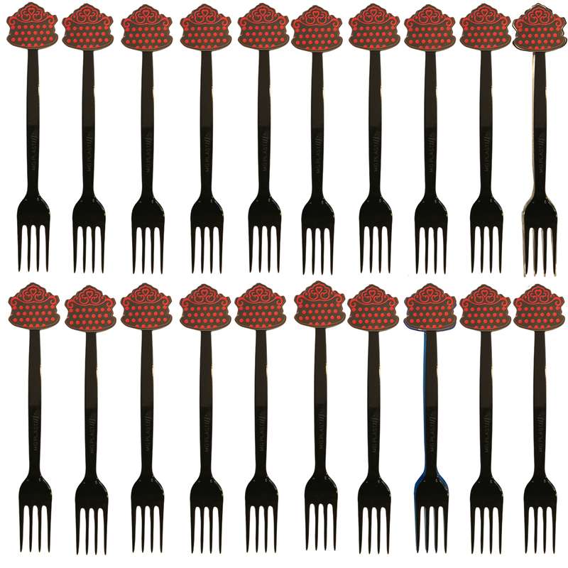 چنگال یکبارمصرف مسترتم طرح خال خال پلاس مجموعه 20 عددی