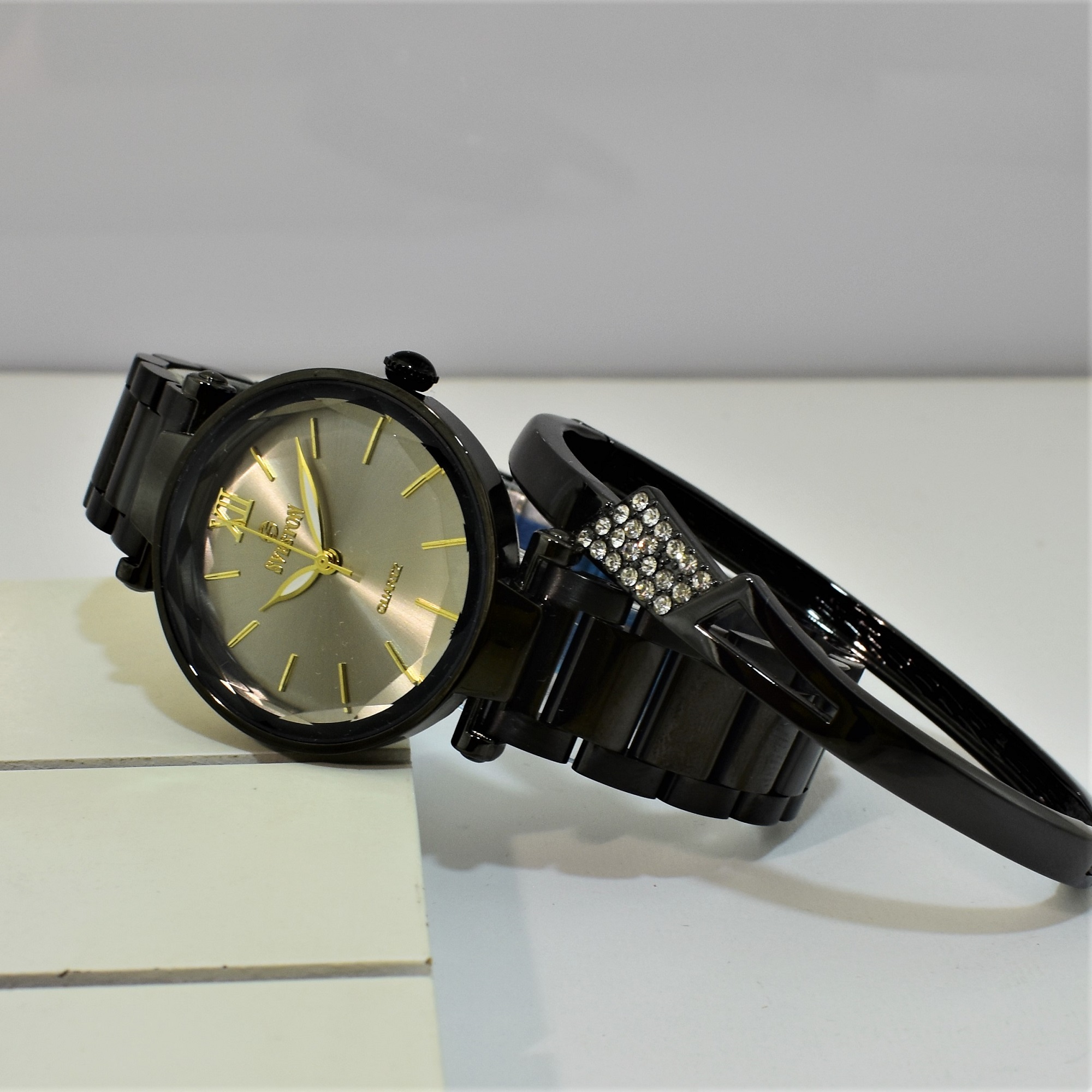 ساعت مچی عقربه ای زنانه سوستون مدل SV-19026 به همراه دستبند -  - 4