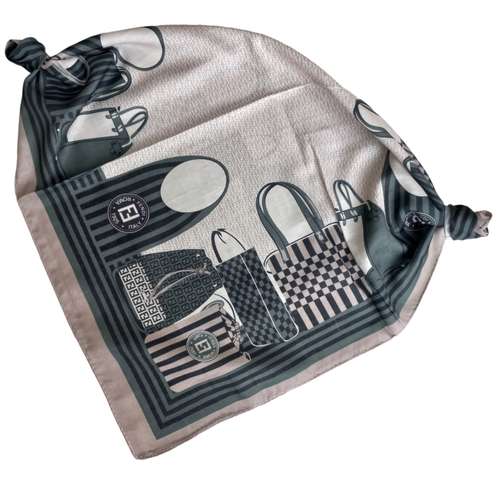 روسری زنانه فندی مدل قواره کوچک پاییزی