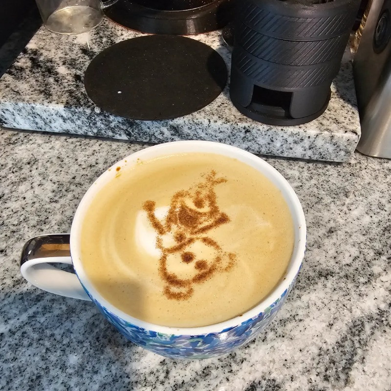 شابلون تزیین قهوه مدل Olaf