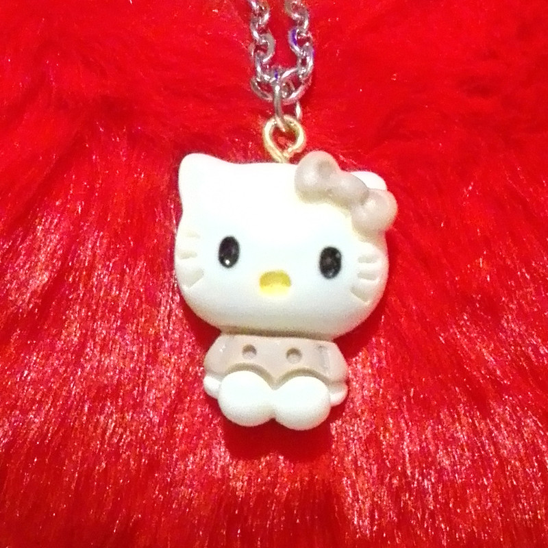 گردنبند دخترانه مدل Hello kitty