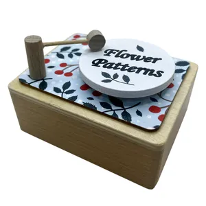جعبه موزیکال مدل Flower Patterns طرح گرامافون کد C835