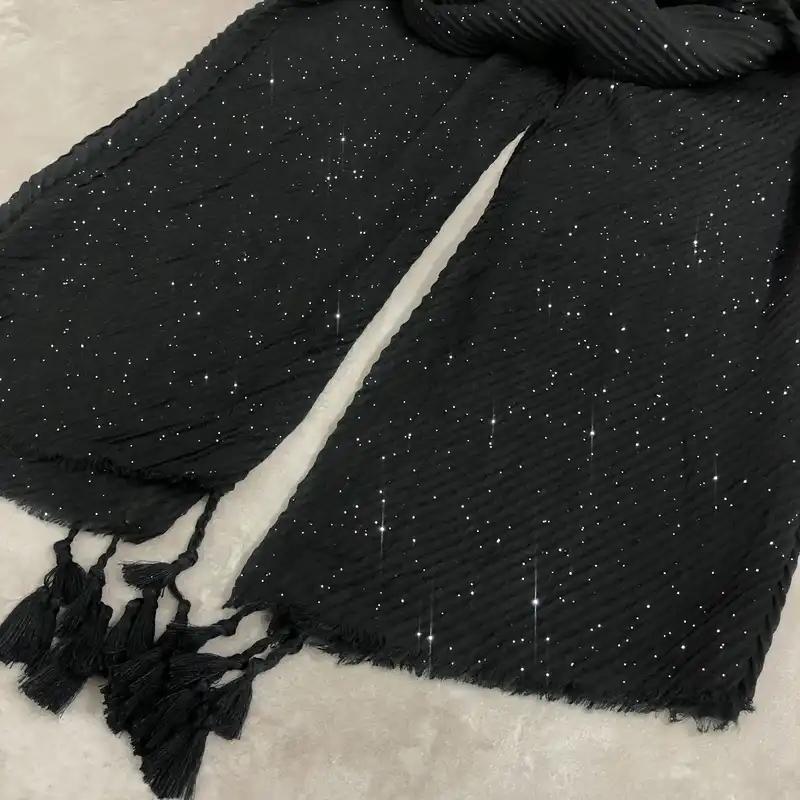 شال زنانه مدل پلیسه منگوله دار کد 008