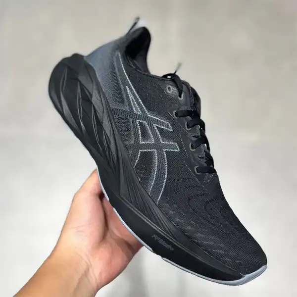 کفش پیاده روی مدل NOVABLAST 4 B