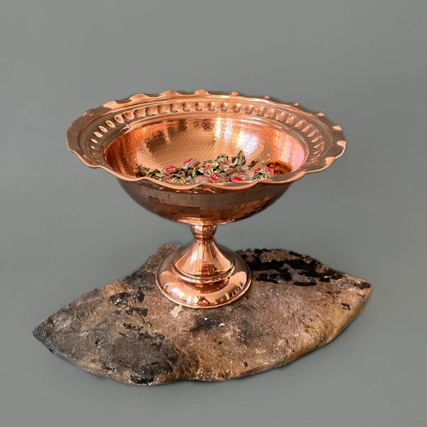 عکس شماره 3 : ست 4 تکه ظروف پذیرایی مسی و nbsp;مدل ارکیده کد zh345