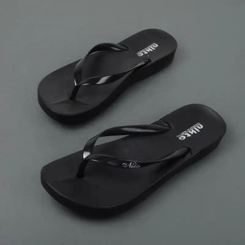 دمپایی لاانگشتی زنانه نیکتا مدل BK.2048