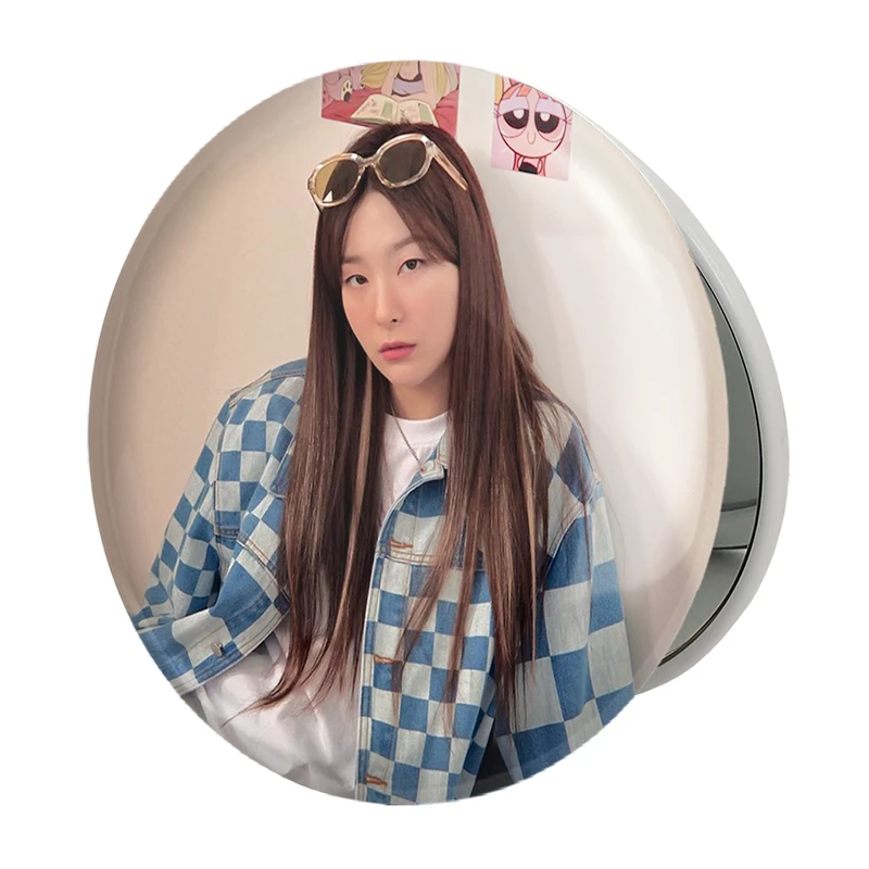 آینه جیبی خندالو طرح سولگی گروه رد ولوت Red Velvet مدل تاشو کد 19624 