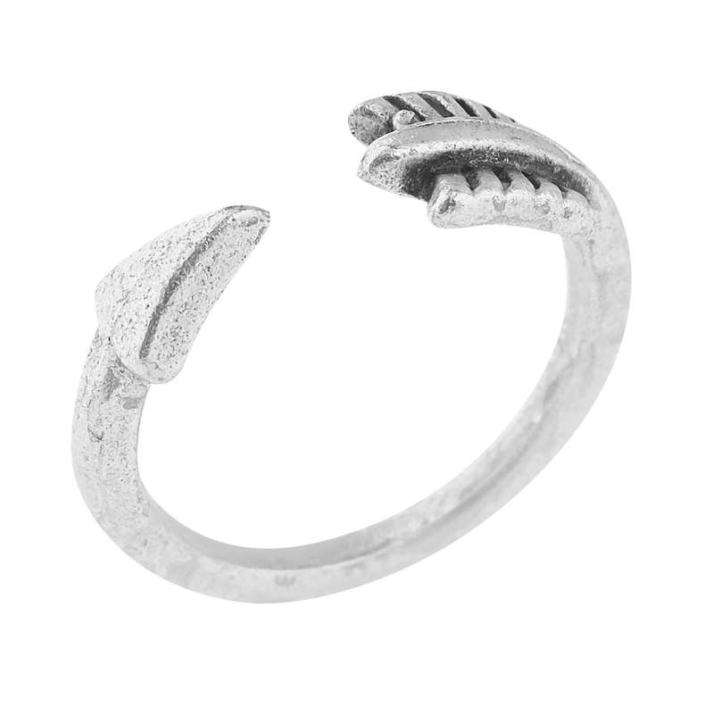 انگشتر نقره زنانه طرح تیر مدل gz15133