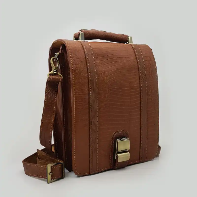 کیف رودوشی مدل آفاق چرم طبیعی کد A_440