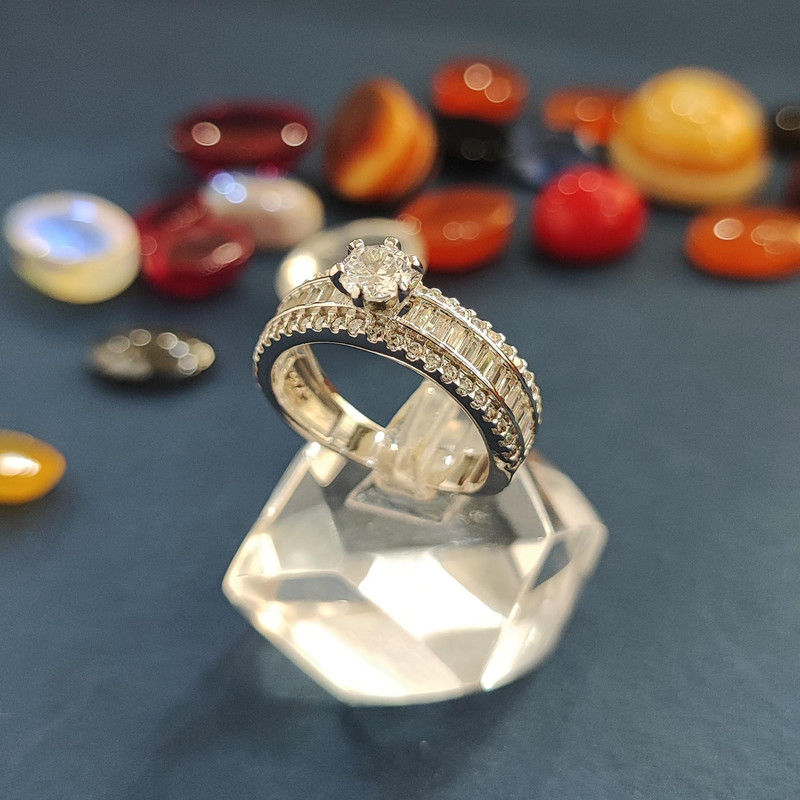 انگشتر نقره زنانه مدل جواهری سولیتر نگین دار JW5031 انگشتر نقره زنانه مدل جواهری سولیتر نگین دار JW5031