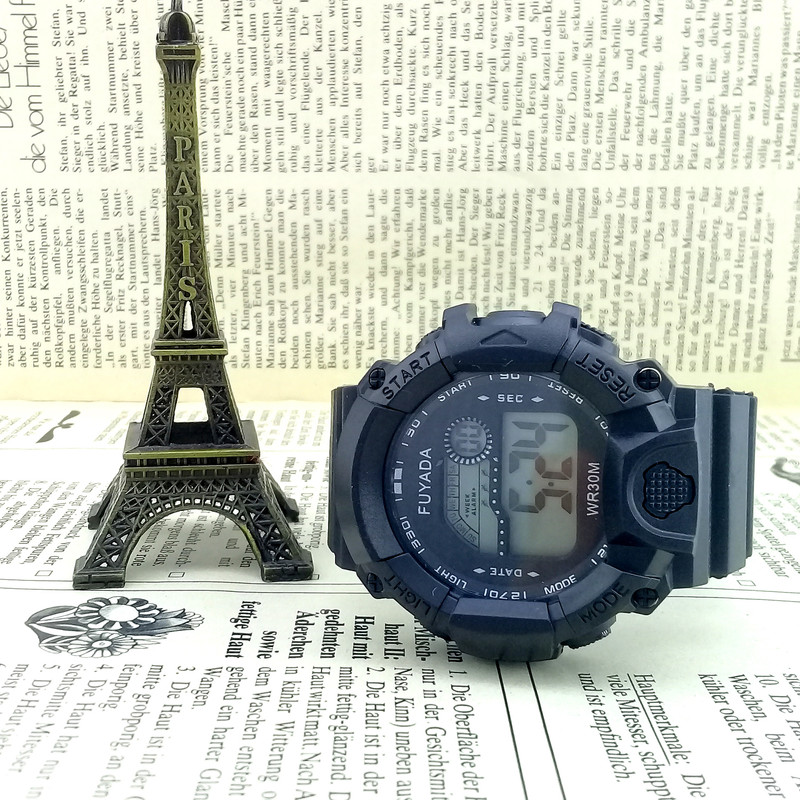 ساعت مچی دیجیتال مردانه فویادا مدل 01