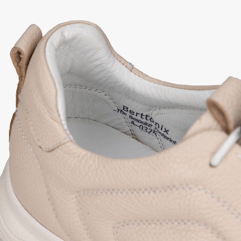 کفش طبی زنانه برتونیکس مدل 0325