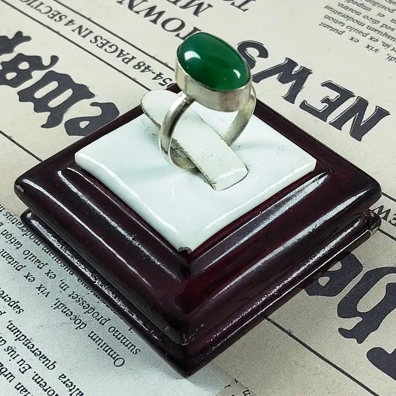 انگشتر نقره زنانه سلین کالا مدل عقیق یشم کد 101