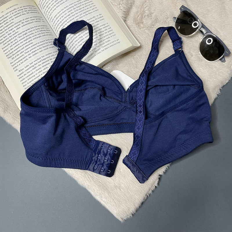 سوتین زنانه مدل نخی بدون فنر کد 18918