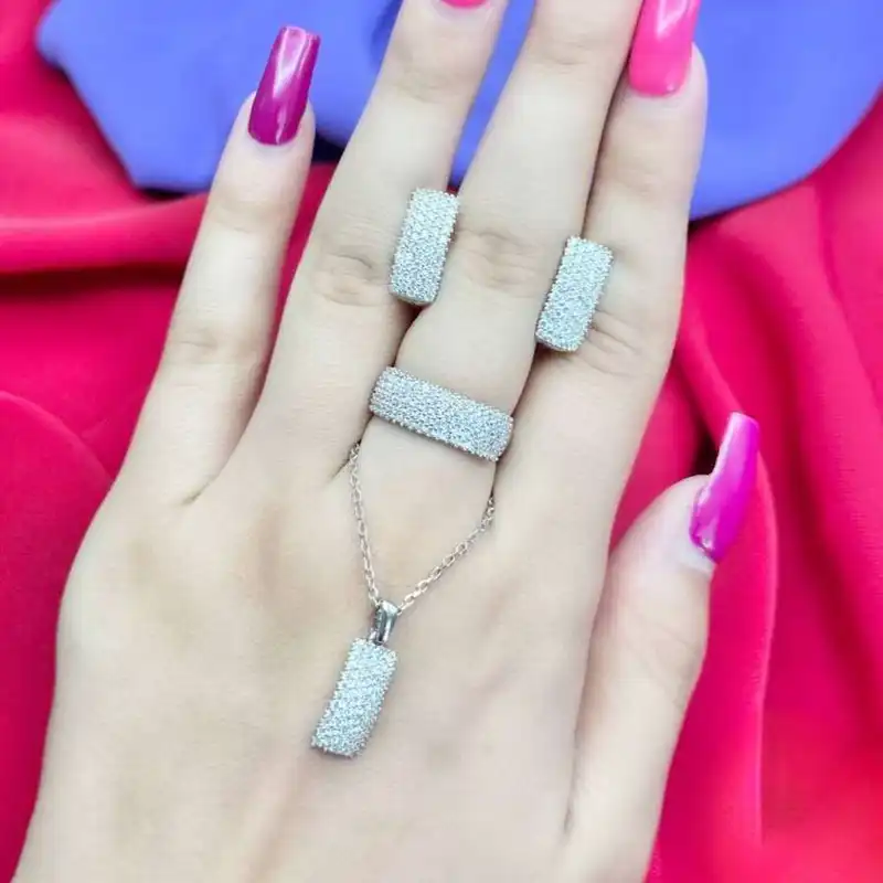 نیم ست نقره زنانه مدل پرنس BARF 18