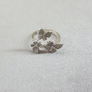 انگشتر نقره زنانه طرح پروانه کد 7771263