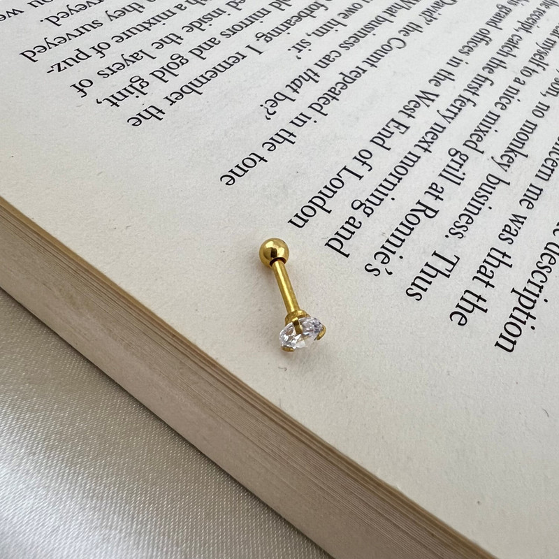 پیرسینگ گوش زنانه مدل تک نگین کد P4568 پیرسینگ گوش زنانه مدل تک نگین کد P4568