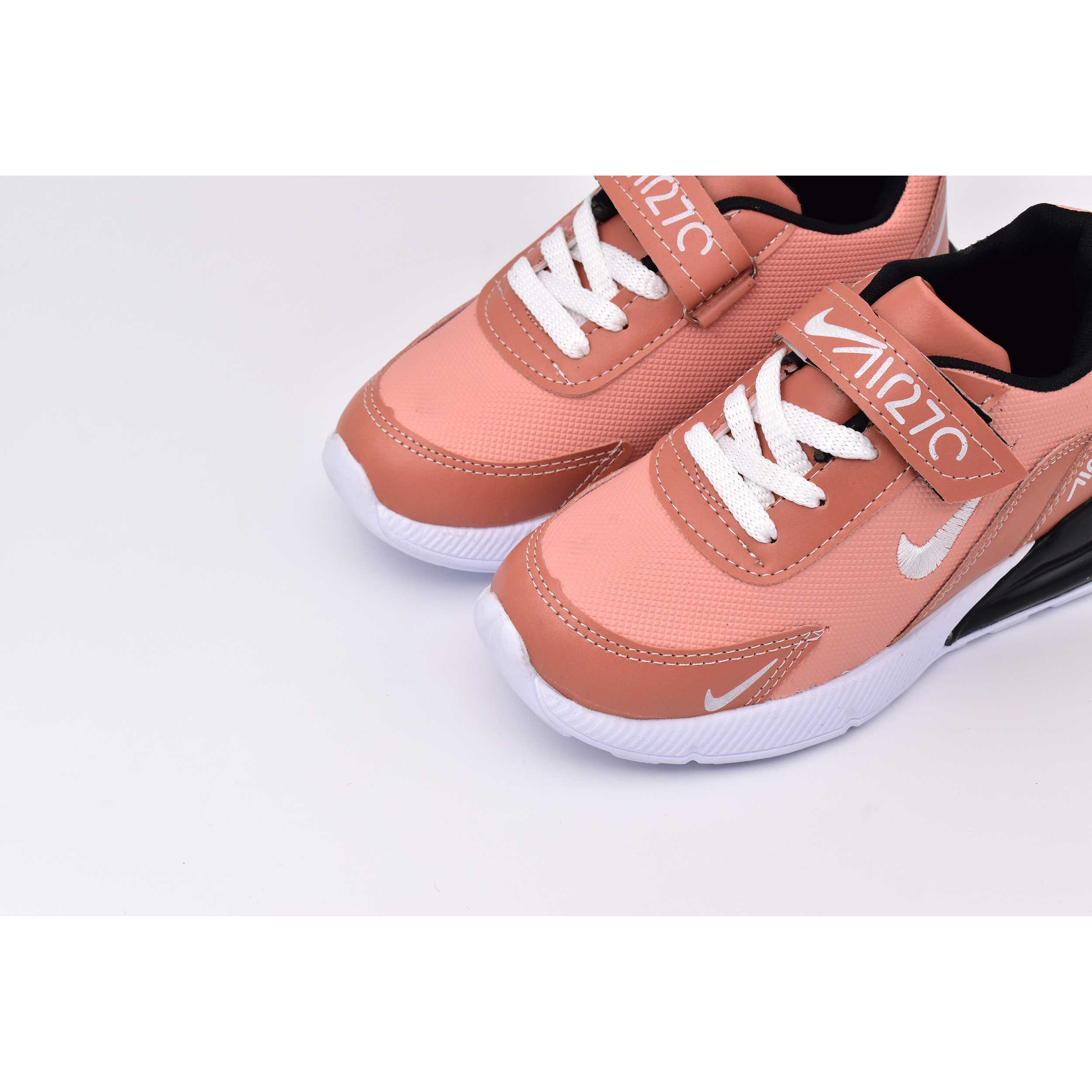 کفش مخصوص پیاده روی پسرانه مدل رادوین کد 7670