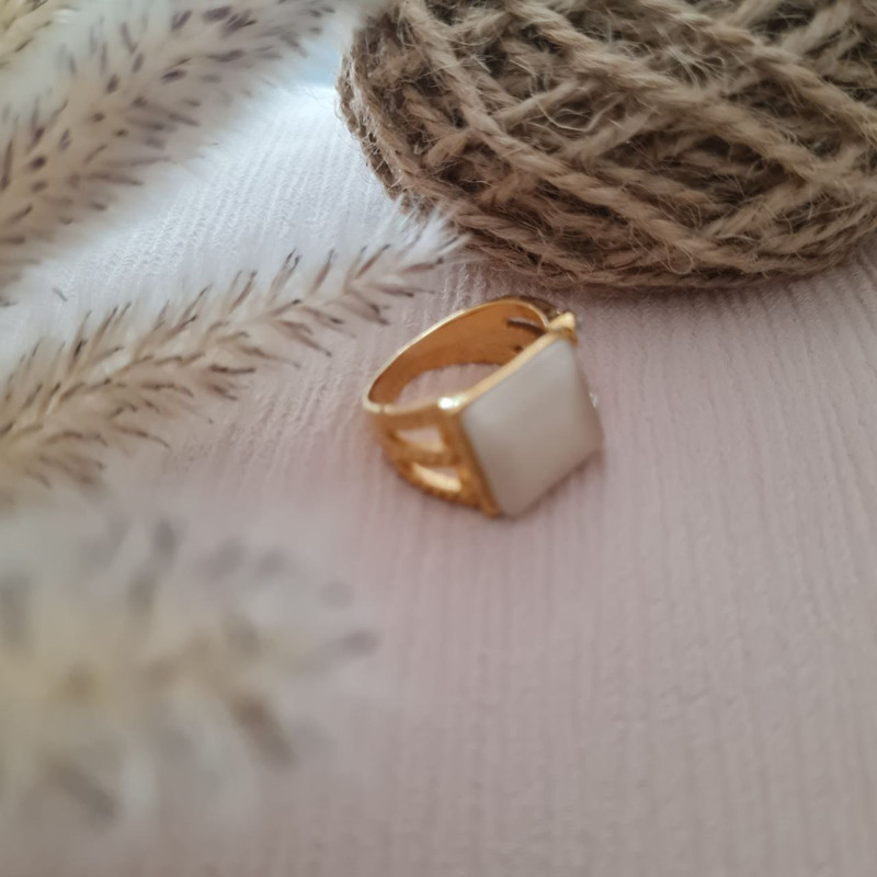 انگشتر زنانه مدل مربع سه خط نگینی کد kr