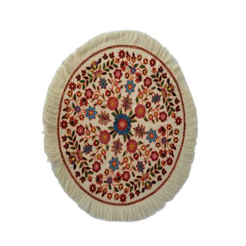 رومیزی سوزن دوزی مدل پته دایره ایی