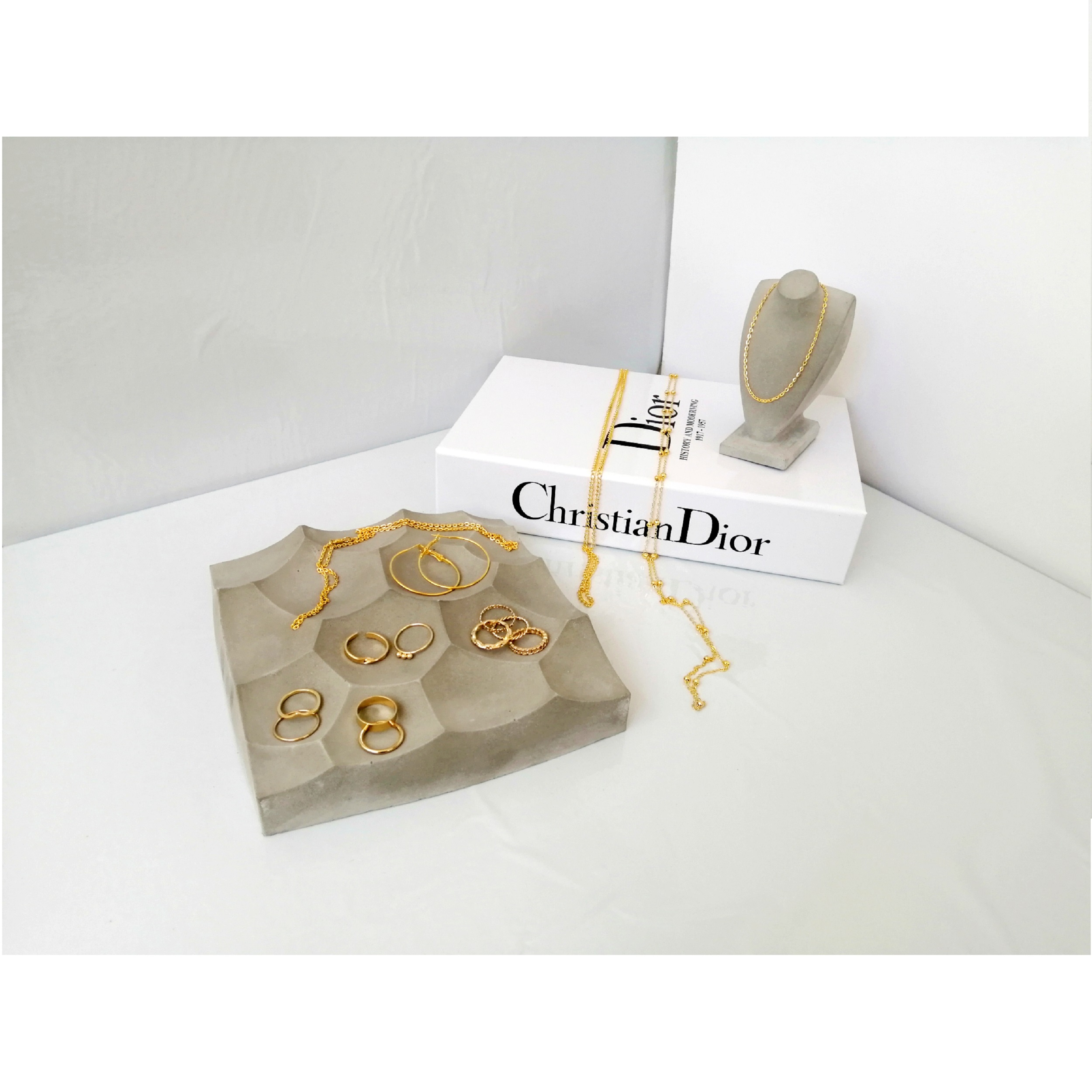 استند جواهرات مدل کندو