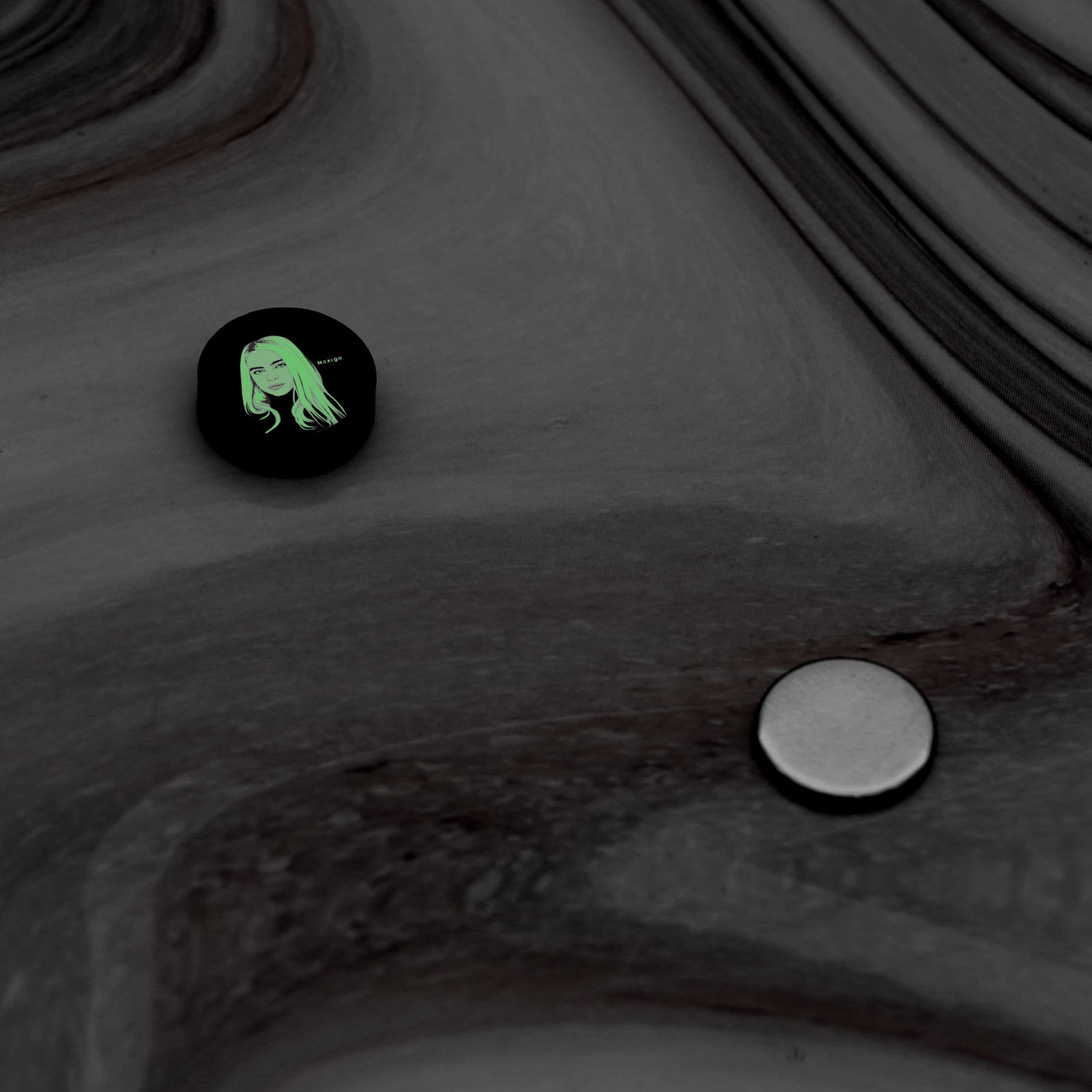 پیرسینگ گوش ناکسیگو مدل شب تاب طرح بیلی آیلیش کد PM6343 پیرسینگ گوش ناکسیگو مدل شب تاب طرح بیلی آیلیش کد PM6343