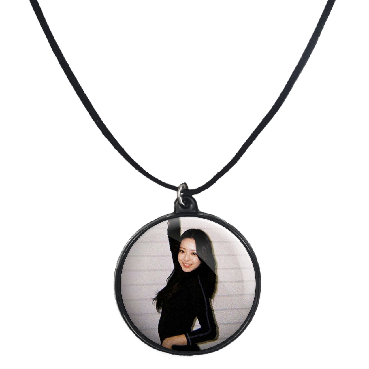 گردنبند پرمانه طرح گروه موسیقی ایتزی کد pmb.13082 مدل دو طرفه