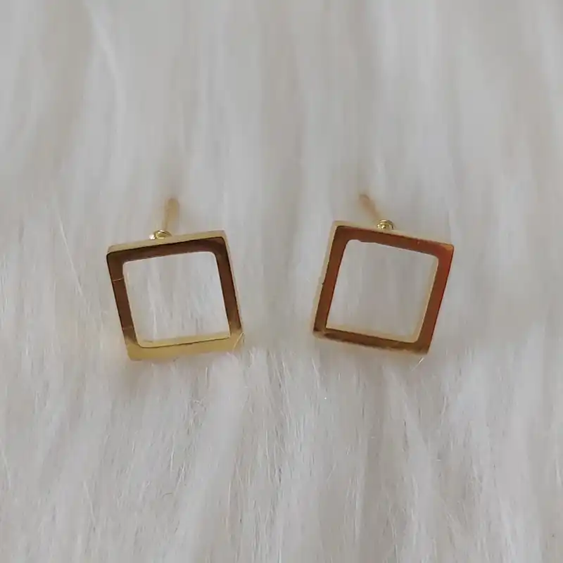 گوشواره زنانه مدل میخی طرح مربع کد shape110