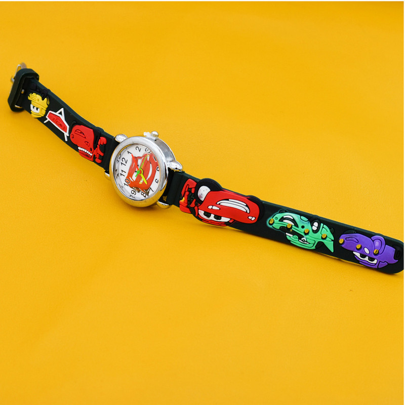 ساعت مچی عقربه ای طرح ماشین ساعت مچی عقربه ای طرح ماشین