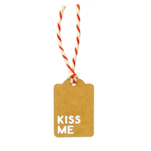 ابزار کادویی مدل گیفت تگ طرح Kiss me مجموعه 10 عددی 